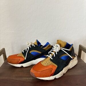Nike Air Huarache ACG Women’s Size 11 Black Goldtone DO6681-700